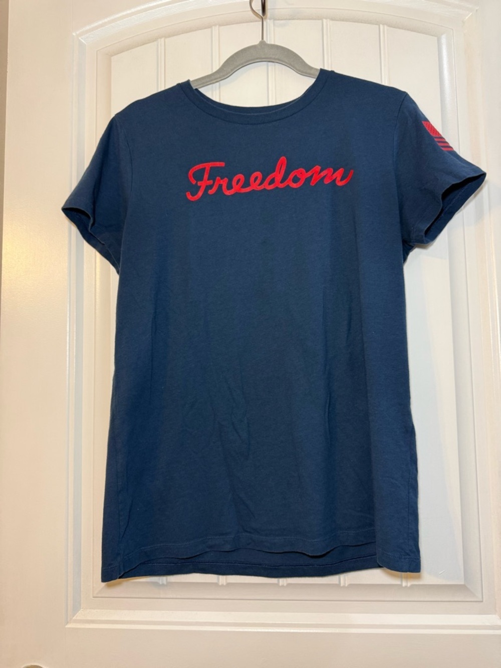 Under Armour Freedom Graphic T-Shirt Women’s Large Blue Red Short Sleeve Tee